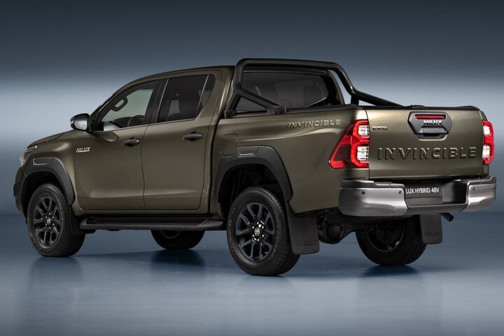 Toyota Hilux Hybrid