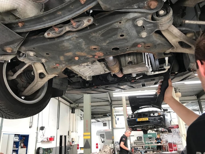 Stakingen op komst bij garages en autodealers: langer wachten op onderhoud of reparatie