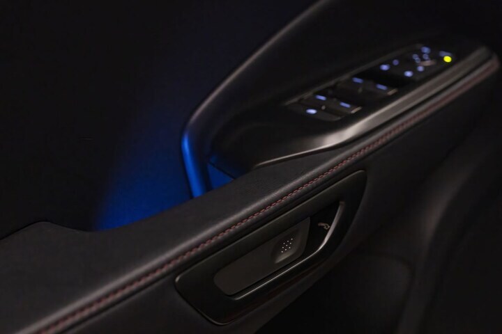 Lexus LBX