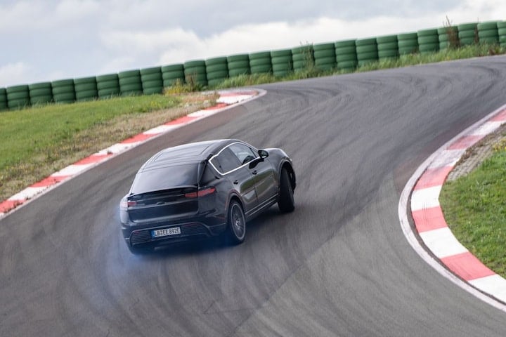 Porsche Macan (2024) prototype