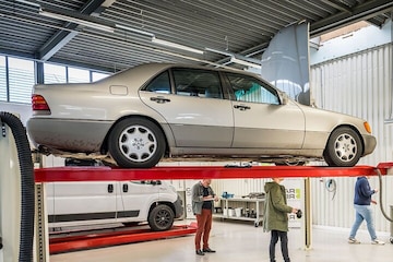 Mercedes-Benz 500 SEL