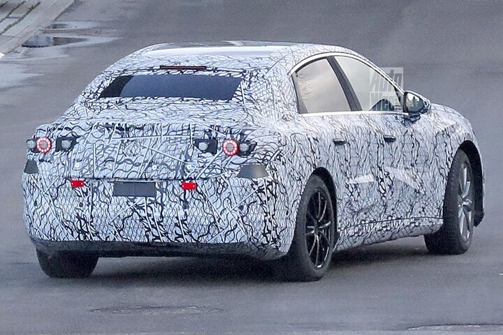Spyshots Mercedes-Benz EQC Sedan