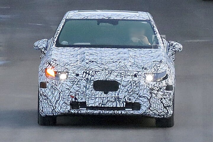 Spyshots Mercedes-Benz EQC