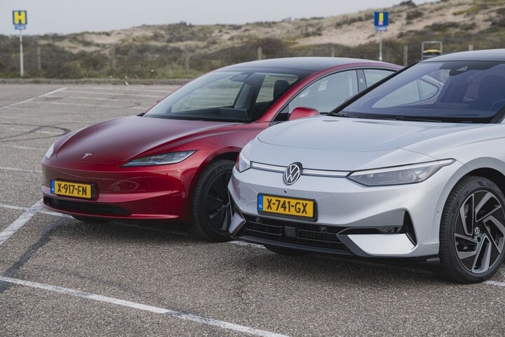 Volkswagen ID7 en Tesla Model 3