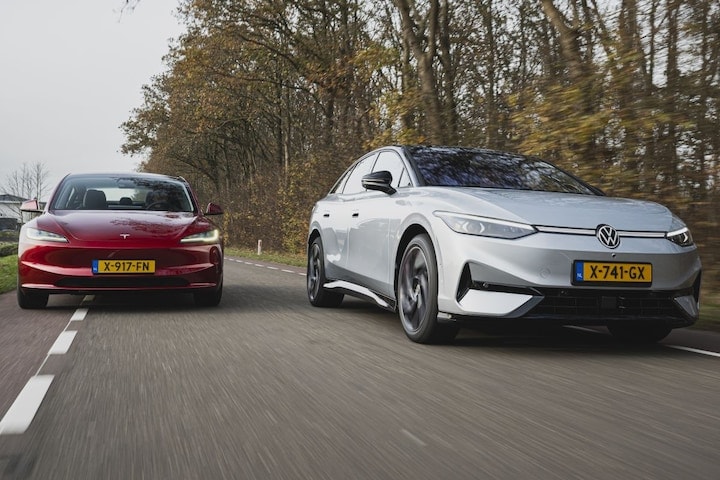 Volkswagen ID7 en Tesla Model 3