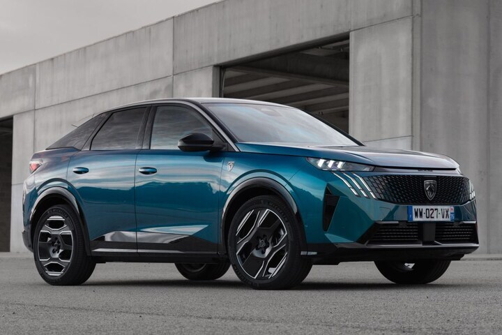 Peugeot e-3008