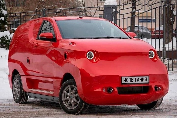 Amber elektrisch autootje Rusland
