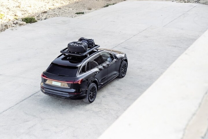 Audi Q8 E-tron edition Dakar