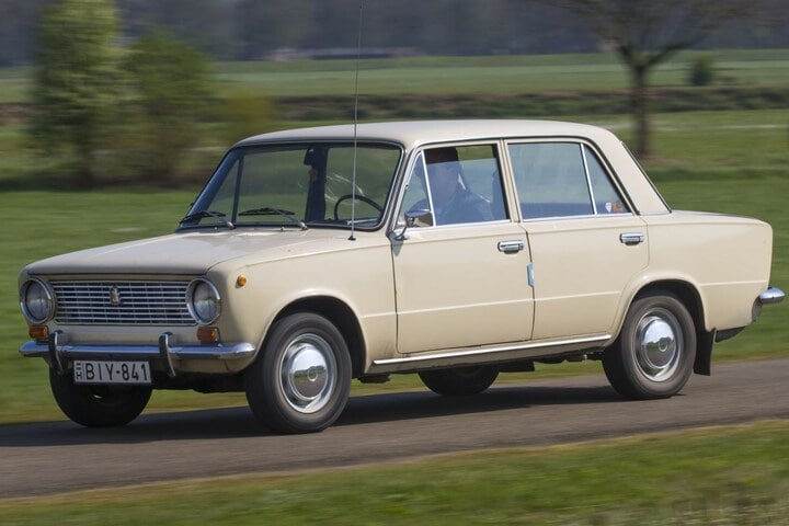 Lada 1200