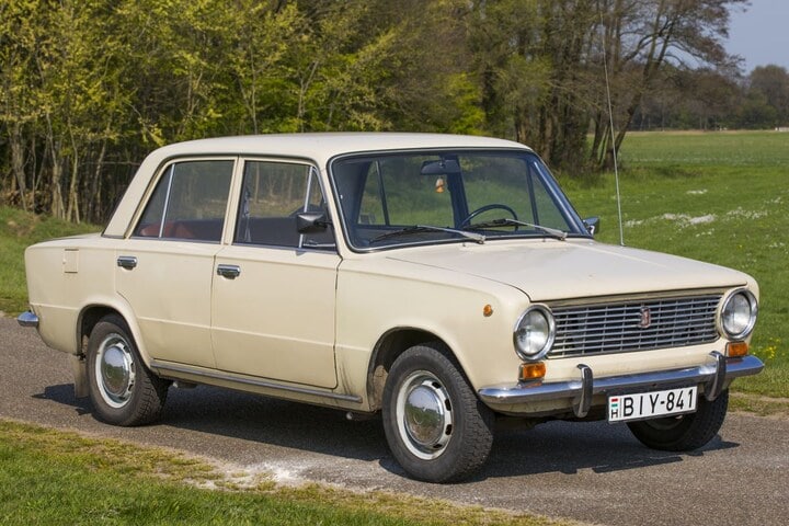 Lada 1200