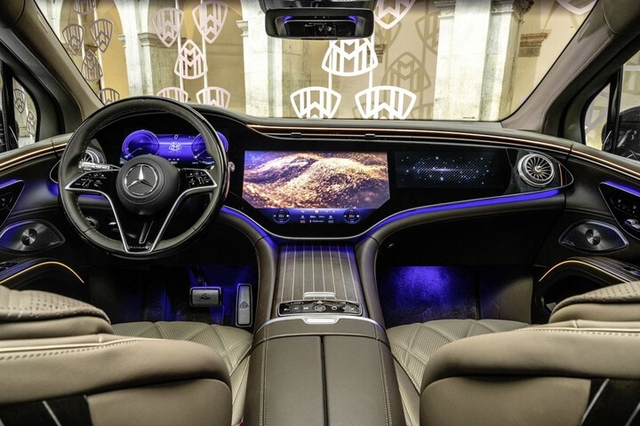 Mercedes-Maybach EQS SUV 680