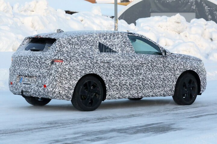 Opel Grandland spyshots