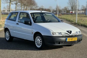 Alfa Romeo 145