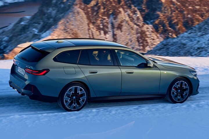BMW i5 Touring