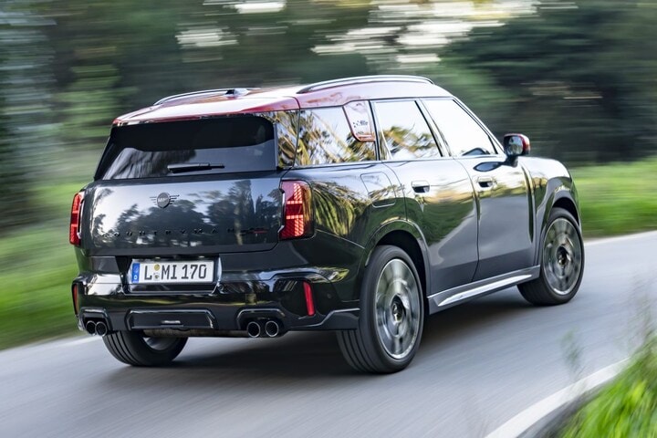 Mini JCW Countryman ALL4 - rijdend