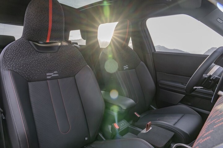 Mini JCW Countryman ALL4 - interieur