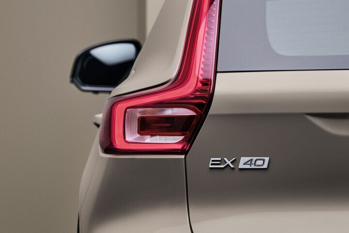Volvo EX40