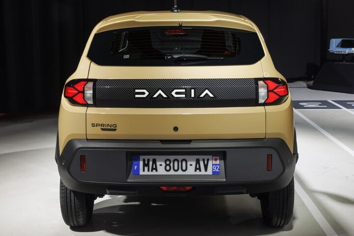 Dacia Spring 2024