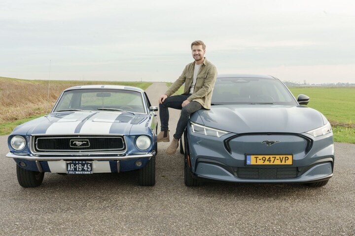 Ford Mustang Mach-E en old skool Ford Mustang