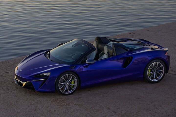 McLaren Artura Spider
