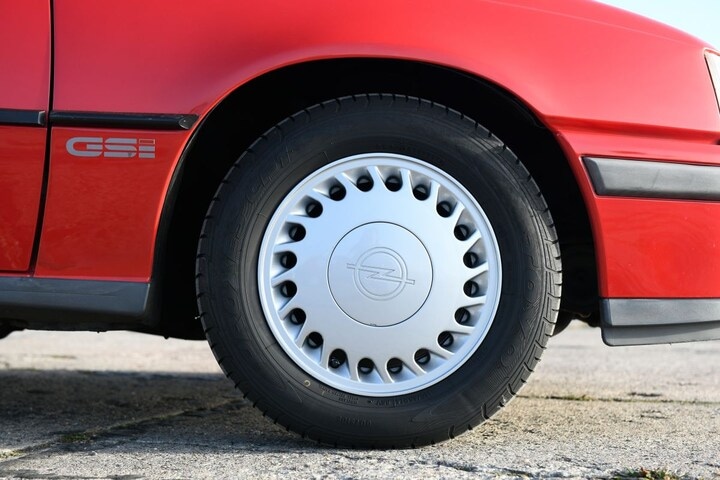 Opel Kadett GSi 16V