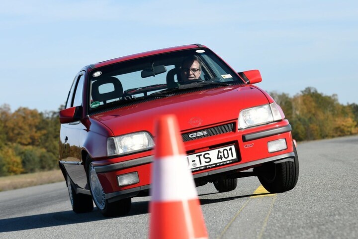 Opel Kadett GSi 16V