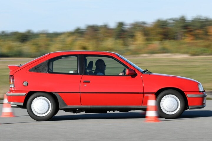 Opel Kadett GSi 16V