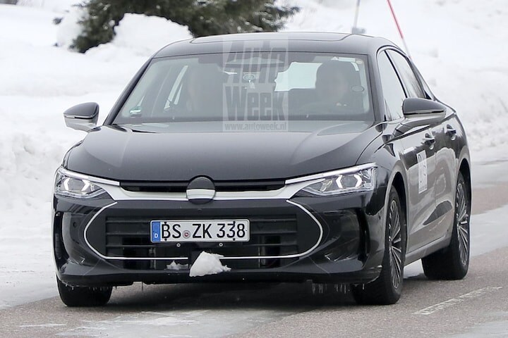 Volkswagen Phideon spyshots