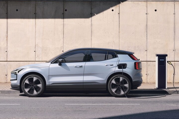 Volvo EX30