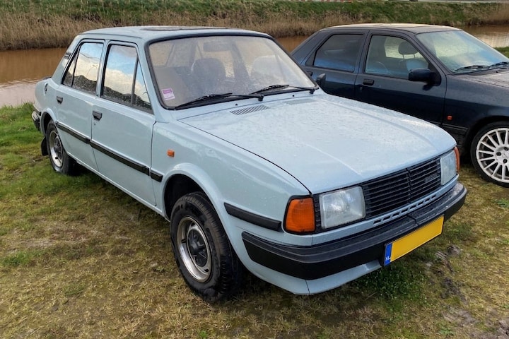Skoda 120 L