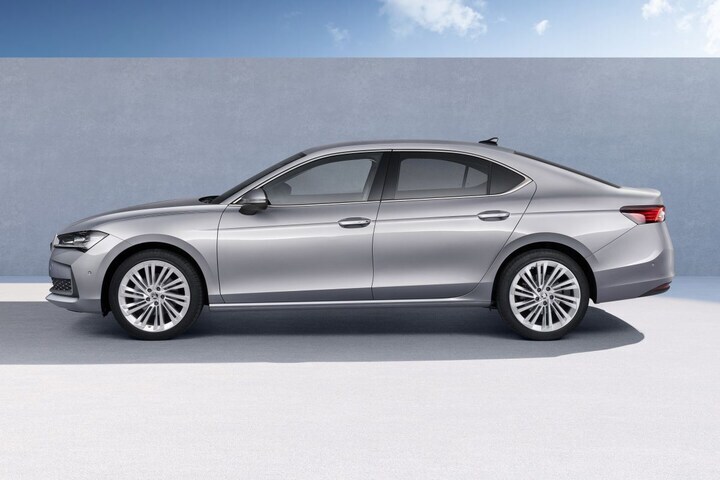 Skoda Superb hatchback