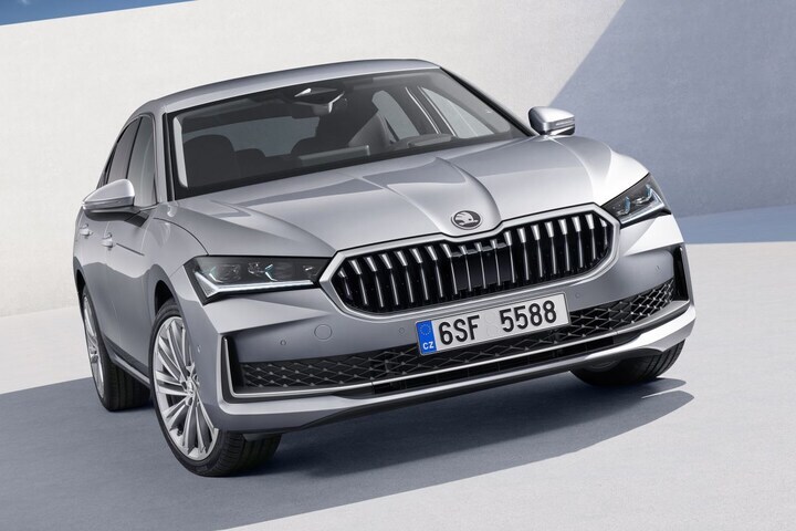 Skoda Superb hatchback