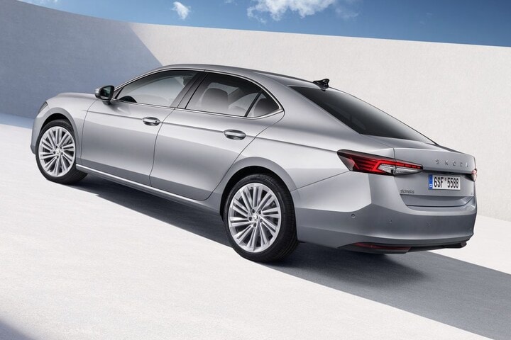 Skoda Superb hatchback