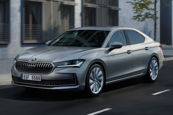 Skoda Superb hatchback