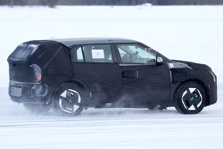 Spyshots Kia EV3