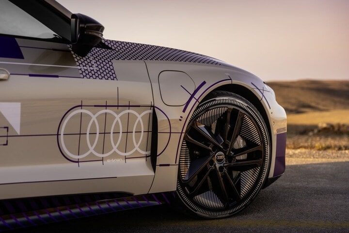Audi E-tron GT