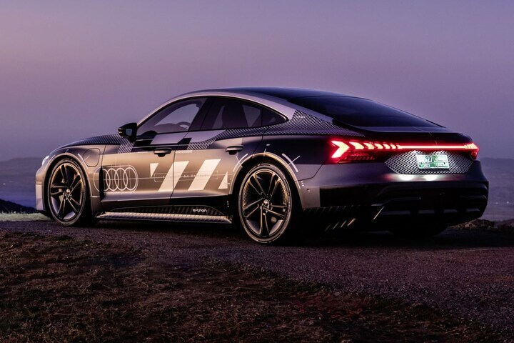 Audi E-tron GT
