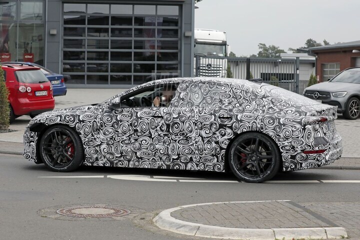 Audi S6 e-tron spyshots