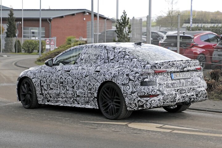 Audi RS6 e-tron spyshots