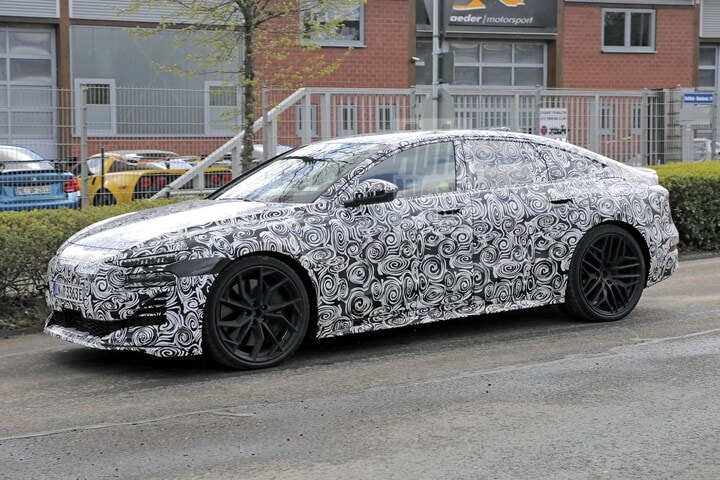 Audi RS6 e-tron spyshots