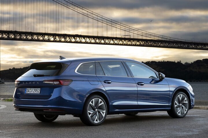 Skoda Superb Combi PHEV