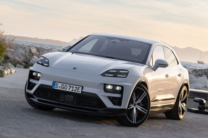 Porsche Macan Turbo 2024
