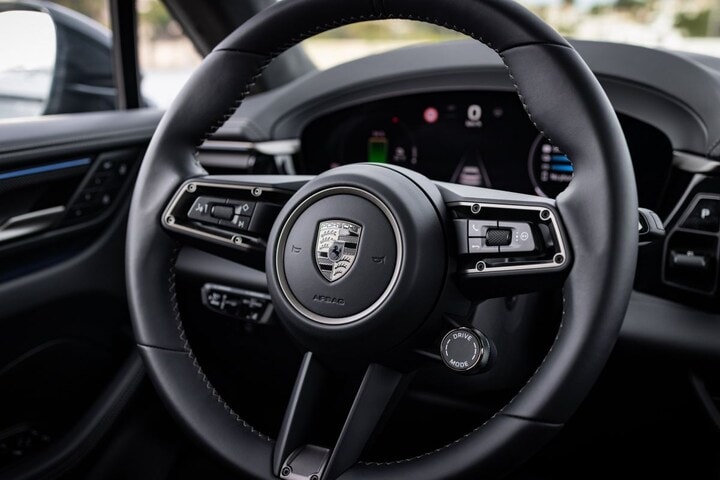 Porsche Macan Turbo 2024