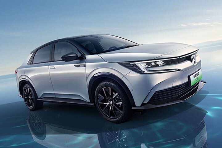 Honda e:NP2
