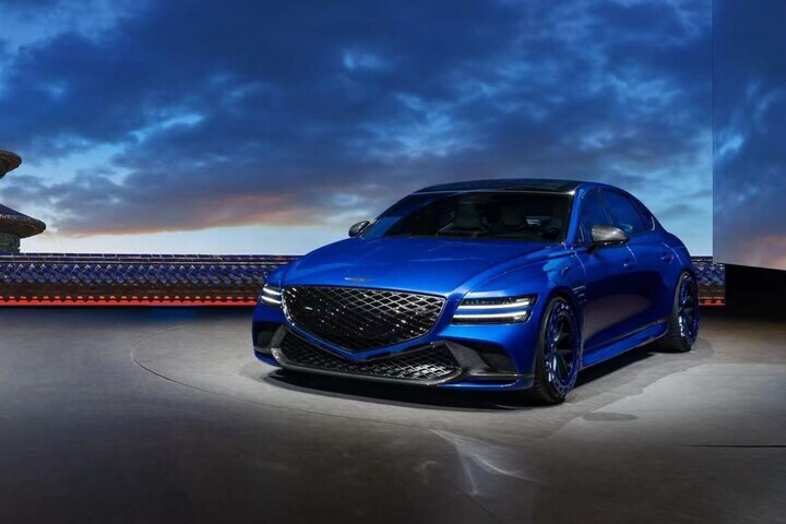 Genesis G80 Magma