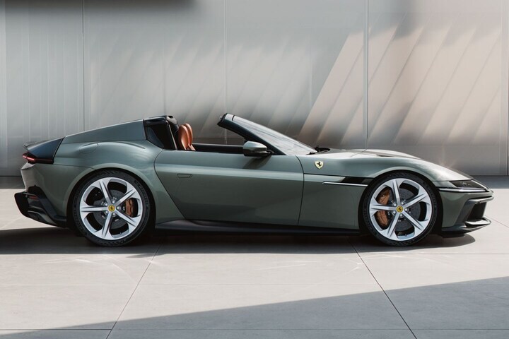 Ferrari 12Cilindri Spider