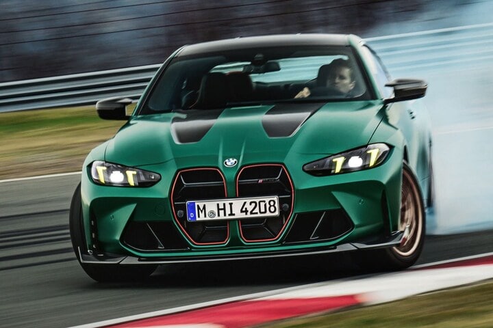 BMW M4 CS