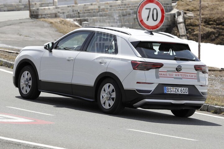 Volkswagen T-Roc Spyshots