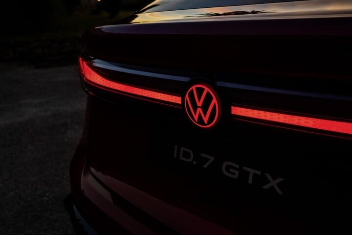 Volkswagen ID7 GTX