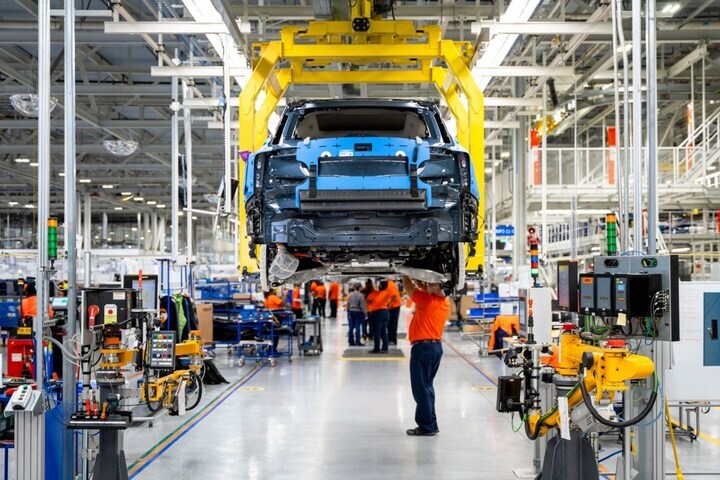 Volvo EX90 